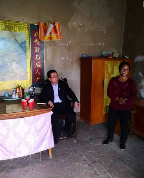 开云登陆入口泓源公司开展“践行初心使命，助推脱贫攻坚”主题党日活动(图2)