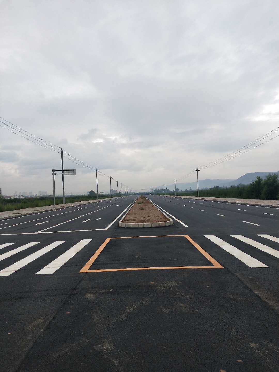 开云登陆入口市建设工程服务中心对开云登陆入口工业园区北大路道路工程进行竣工验收(图2)