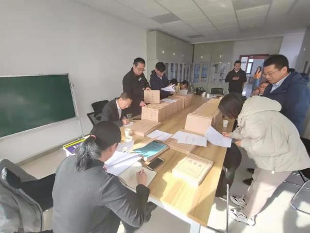 开云登陆入口工业园区东二路等三条道路工程顺利通过行政验收(图2)